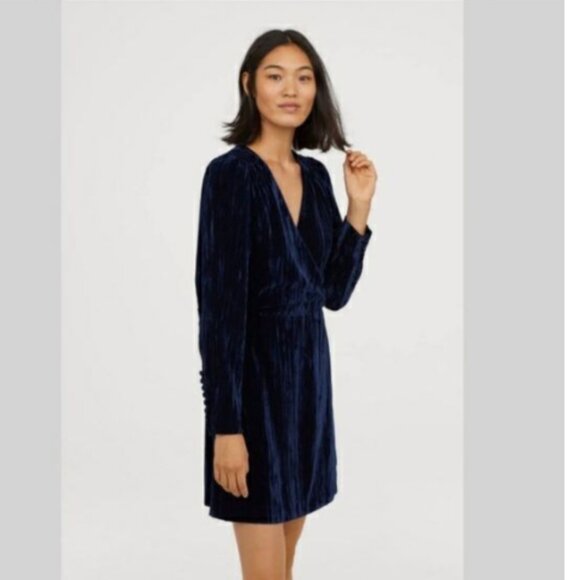 H&M Dresses | Beautiful Blue Velvet Dress | Color: Blue | Size: 6 , long sleeve - Picture 1 of 4
